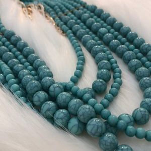 BEBE multi layers bead necklace